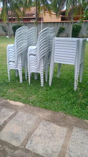Venda jogo de mesas e cadeiras branca novo
