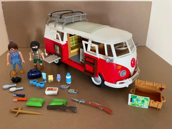 Playmobil Ônibus Vermelho de Acampamento Volkswagen T1 Kombi 70176 Red Camping Bus