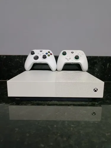 Xbox One S 1TB Branco + 2 Controles + Caixa Original