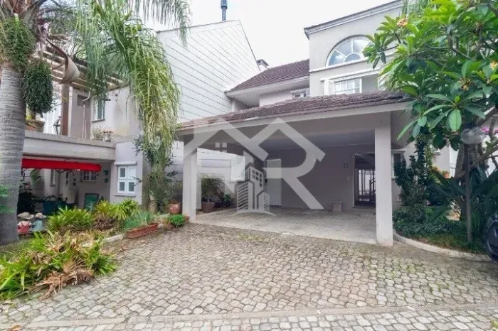 Casa em condomínio para alugar no bairro Pedra Redonda na zona sul de Porto Alegre