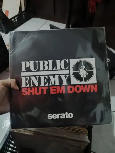 Vendo time code serato public enemy shut em down edição Ltda 