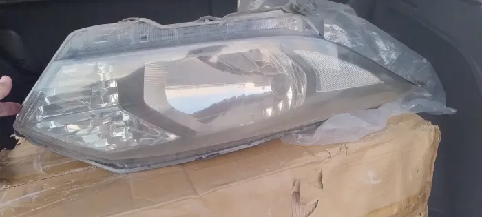 Par de farol Hrv 2016