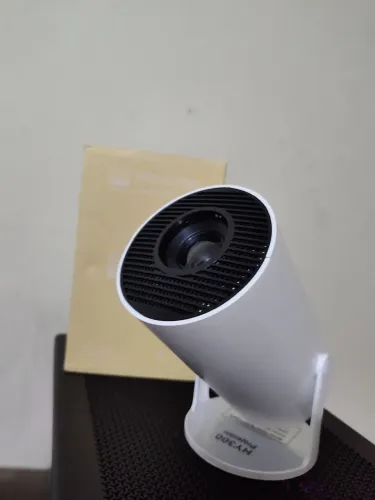 Projetor HY300 - Pouquíssimo uso