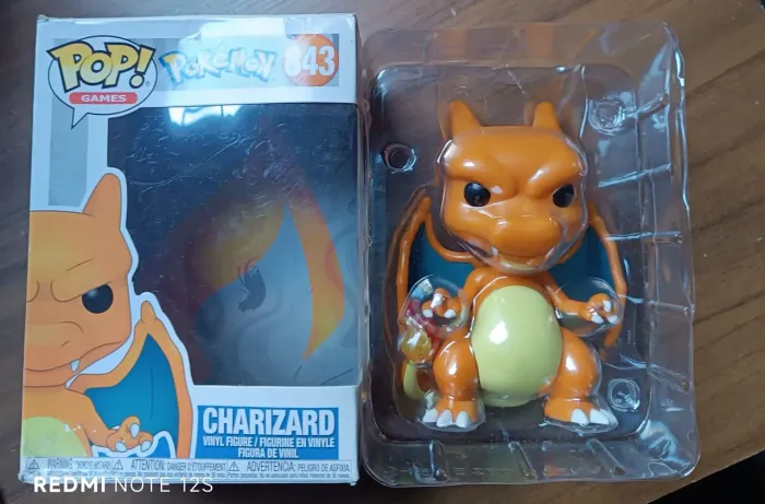 Fundo pop - Charizard - 843