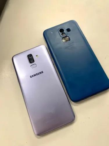 Samsung Galaxy J8 64 GB em ótimo estado