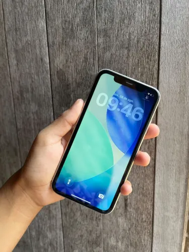 IPhone 11 64gb R$