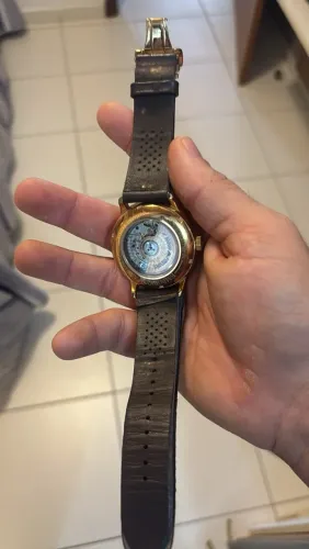 Armani automático