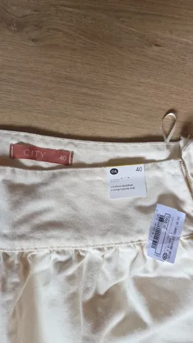 Saia Midi Off-White C&A (City) - Tamanho 40 (Nunca Usada com Etiqueta)