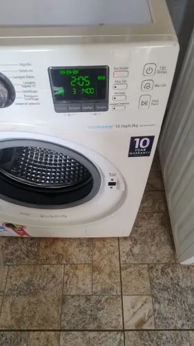 Lava e seca y 220 volts 