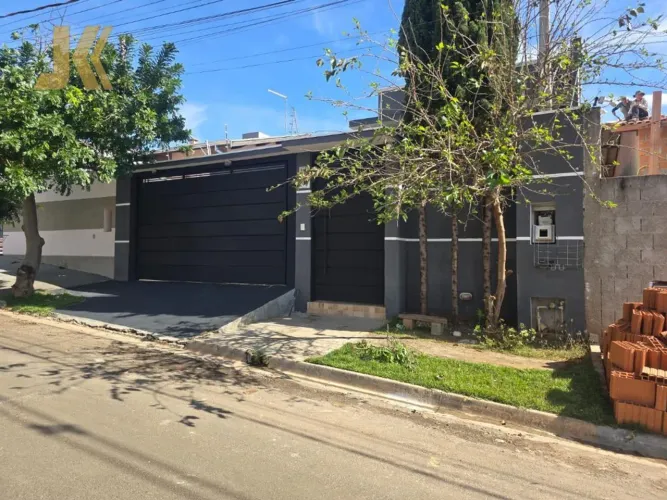 Casa à venda em Jaguariúna, Residencial Coração de Jesus, com 2 quartos, com 170 m²
