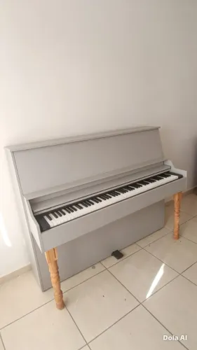 Piano Digital Yamaha P-45b 88 teclas com pedal e gabinete vertical em excelente estado