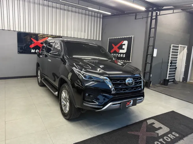 Toyota Hilux SW4 SRX 4X4 2.8 TDI 16V Dies. Aut. 2022