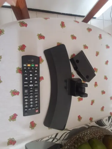 TV LED LG 24 polegadas conservada