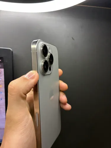 iPhone 16 Pro 256GB - Silver 