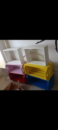 Rack / Organizador Infantil de Caixotes de Palete com Rodinhas