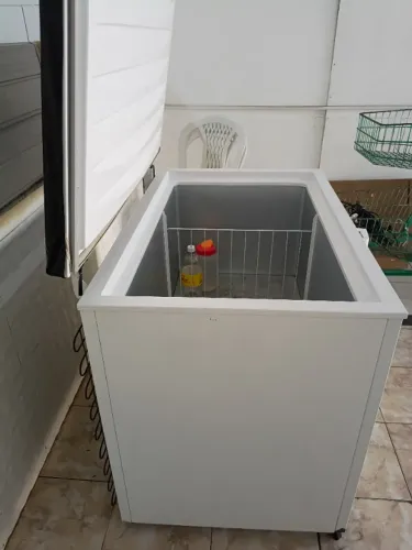 Vendo freezer 314l semi novo