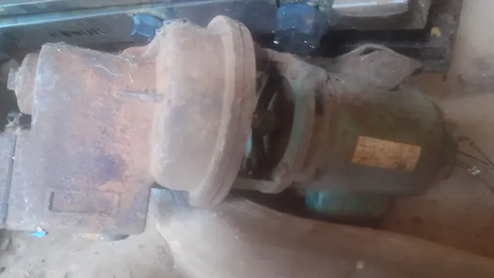 Bomba d'água usada 