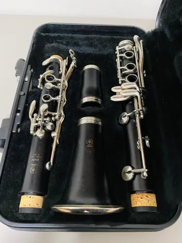 Clarinete yamaha 450N madeira sapatilhas novas e estojo original