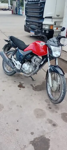 Vende-se uma moto