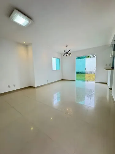 VENDO LINDA CASA EM CONDOMÍNIO DUPLEX NO ARAÇAGY  Cond - Bob Kenedy