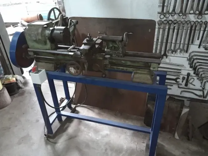 Torno Mecânico de Bancada Completo + Jogo de Engrenagens e Placas