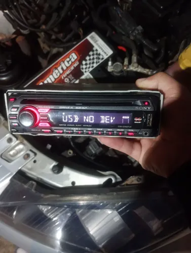 Rádio Sony xplod CDX-GT427UX