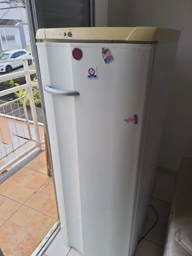 Doação geladeira (parou de funcionar)