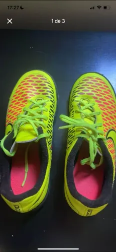 Chuteira society Número 29/30 em ótimo estado 