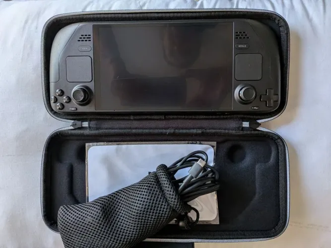 Vendo Steam Deck LCD 512GB case + cover Scull CO