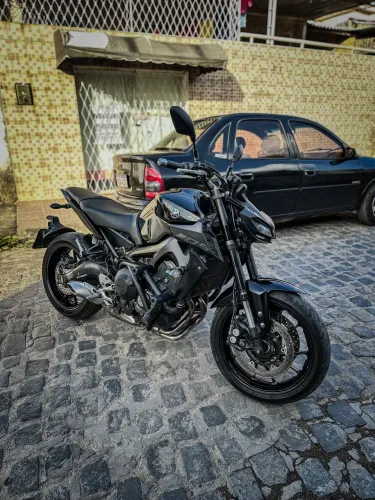 MT09