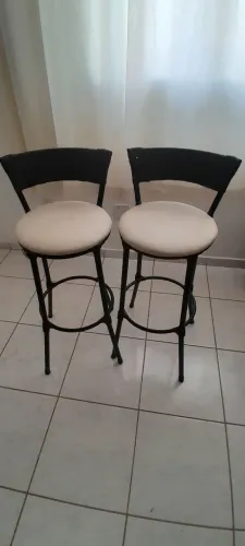 Vendem-se duas banquetas