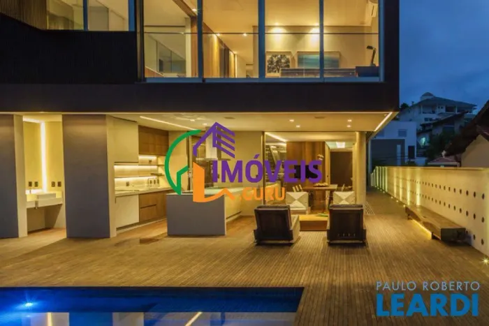 CASA EM CONDOMÍNIO - CONDOMÍNIO ARUJÁ 5 - SP