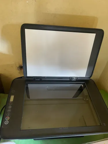 Vendo impressora nova cartucho novo e ainda tem as tintas