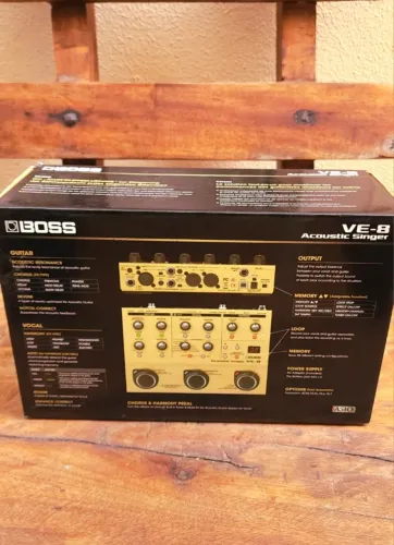 PEDAL BOSS VE-8 ACOUSTIC SINGER