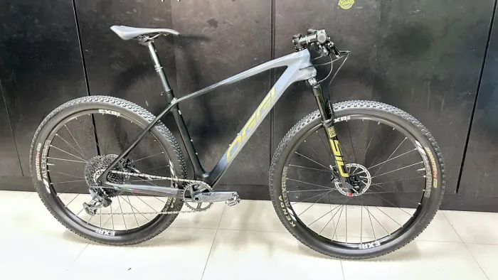 OGGI AGILE PRO - ESTADO DE NOVA! TAMANHO 19