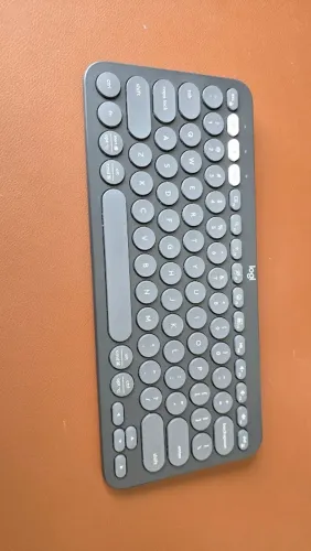 Teclado sem fio Logitech Pebble Keys 2 K380s - Grafite