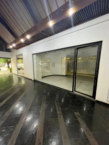 Loja / Ponto Comercial para alugar, 68m² - Funcionários