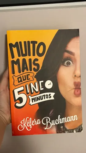 Livro ?Muito Mais que 5 Minutos? - Kéfera Buchmann