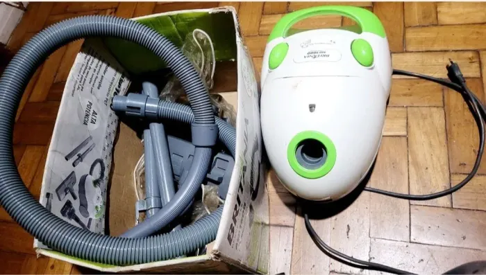 Aspirador de pó com acessório pet