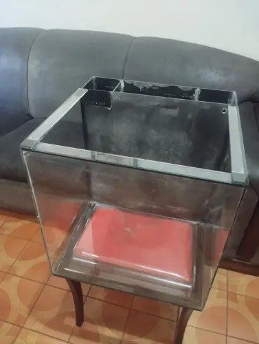 Aquário cubo