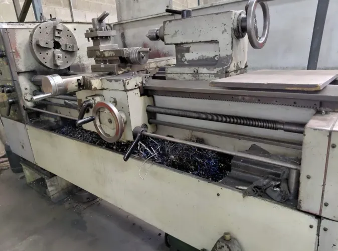 Torno Romi S-40 - 1,5 mts entre pontos