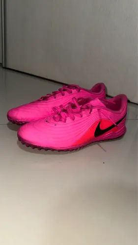 CHUTEIRA NIKE TIEMPO MAESTRO