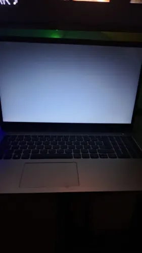 Vendendo notebook semi novo pouca marca de uso