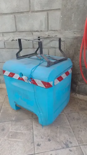 Vende-se baú de motoboy ,em bom estado