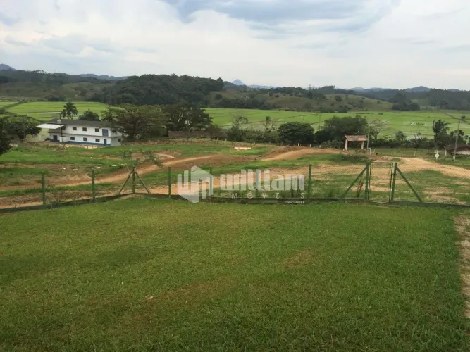 Lindo terreno para sítio , ótima localização
