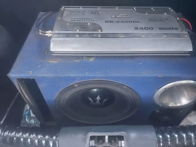 Som automotivo