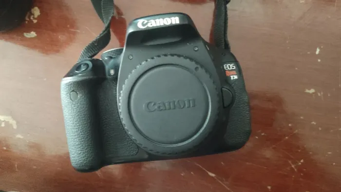 Câmera Canon T3i + lente