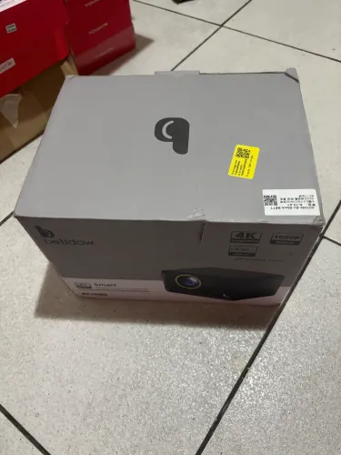 Projetor Bettdow Smart 4K 25000lm Google TV Netflix Bluetooth Preto