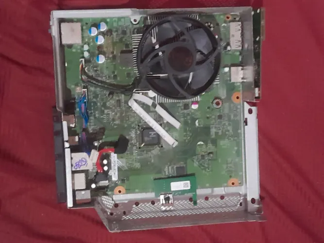 Xbox 360 pra arrumar ou retirar peças!!