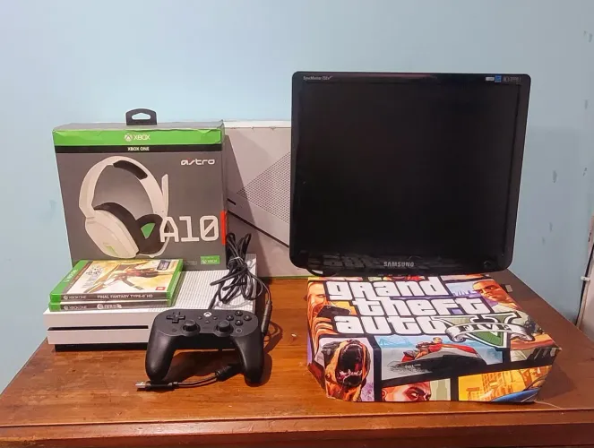 xboxone s com monitor 17 samsung